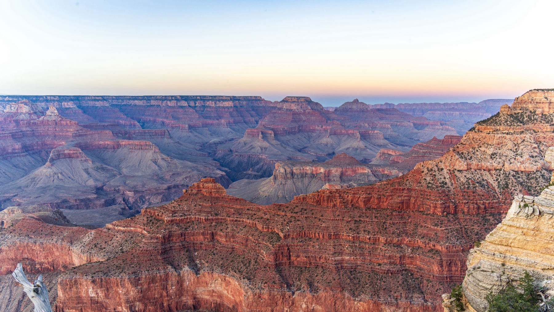 Amanecer sobre el Gran Cañón