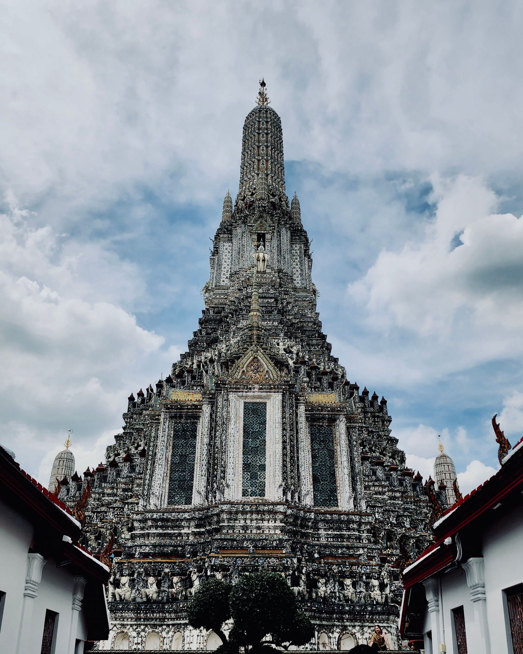 Wat Arun antes de la multitud