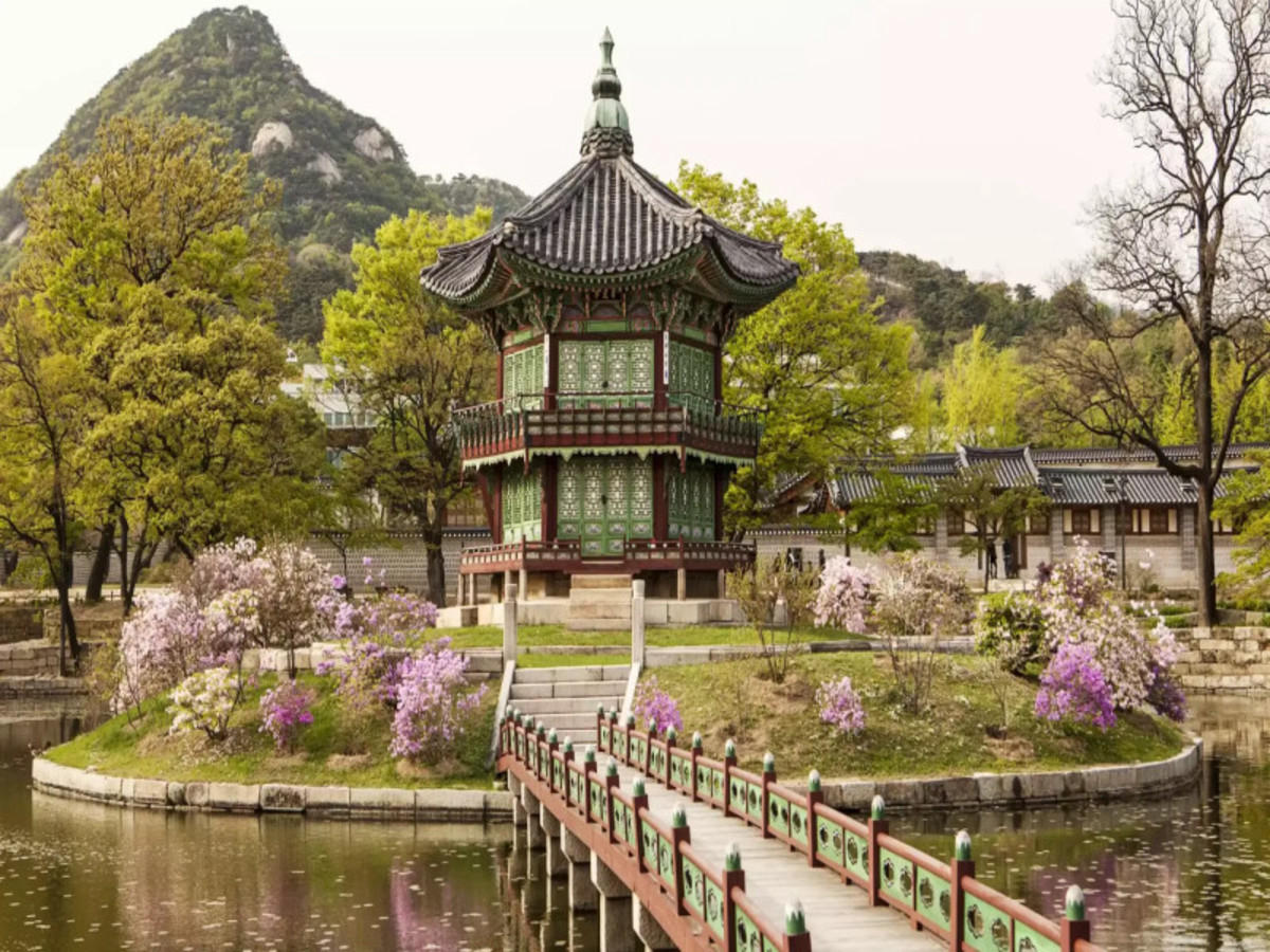 The Land of the Morning Calm: Seoul, Gyeongju, Busan and Jeonju