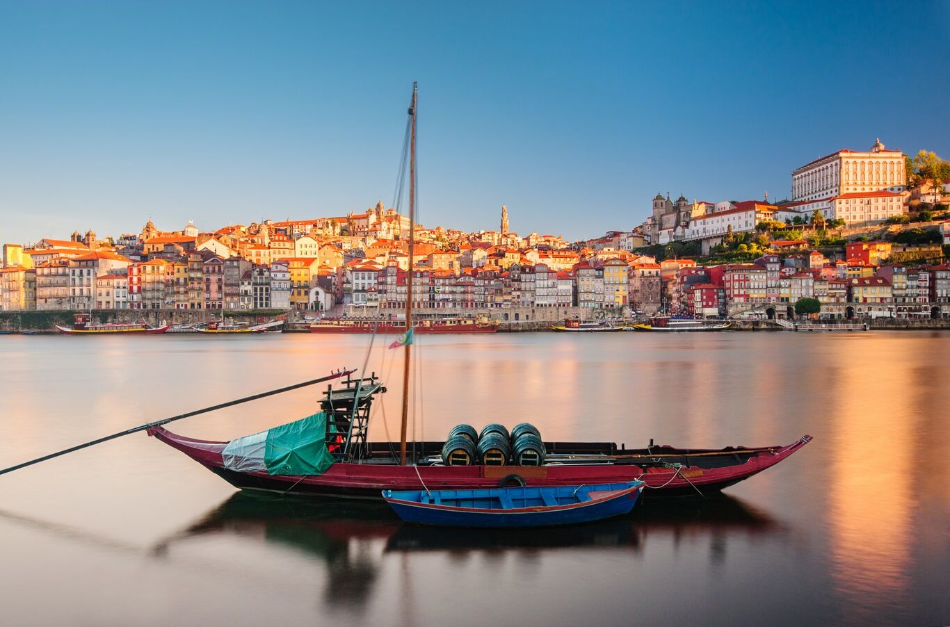 Magia de Portugal: Lisboa, Sintra, Fátima, Nazaré, Coímbra, el Duero y Oporto
