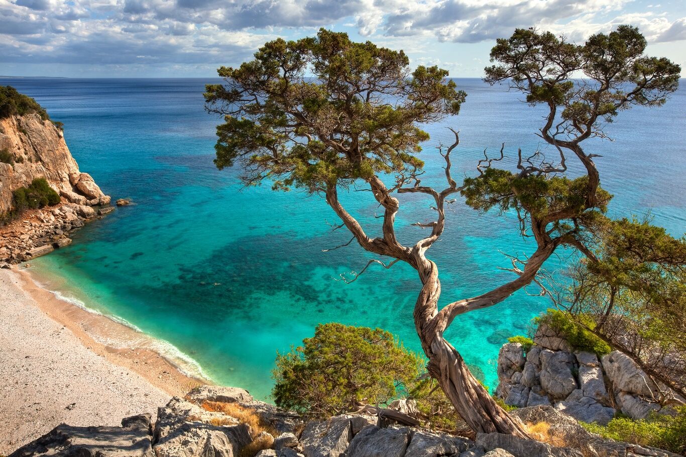 Rumbo a Cerdeña: La Maddalena, Alghero, Barumini, Cagliari y la Barbagia