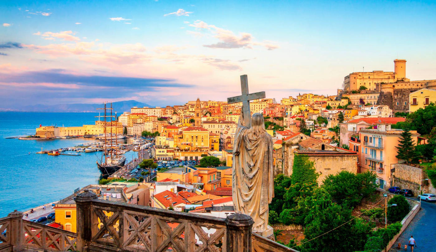 Italia desde Terracina: Roma, Nápoles, Pompeya y Capri