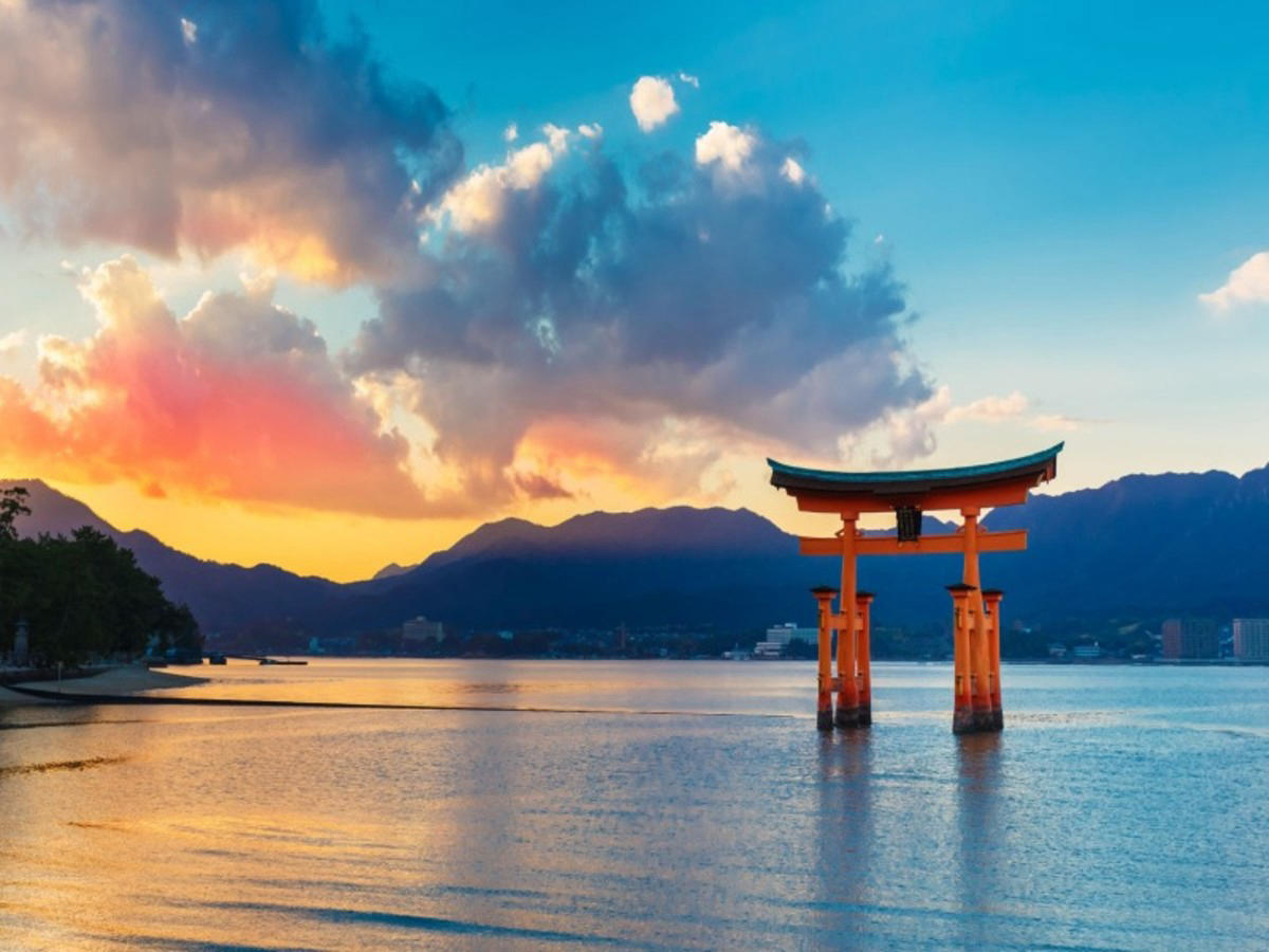 Japanese Panorama at Your Own Pace: from Tokyo to Kyushu and the Beaches of Okinawa