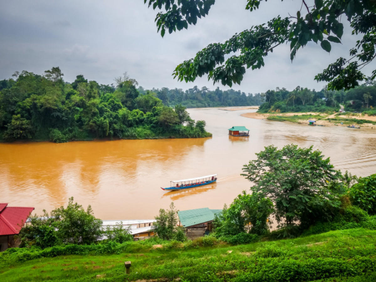 En bateau vers le Taman Negara