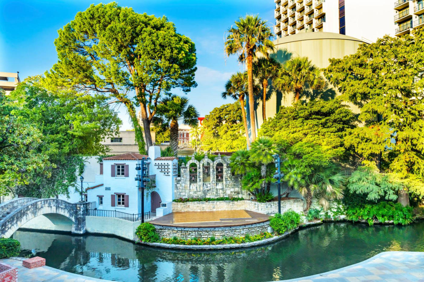 San Antonio – Houston