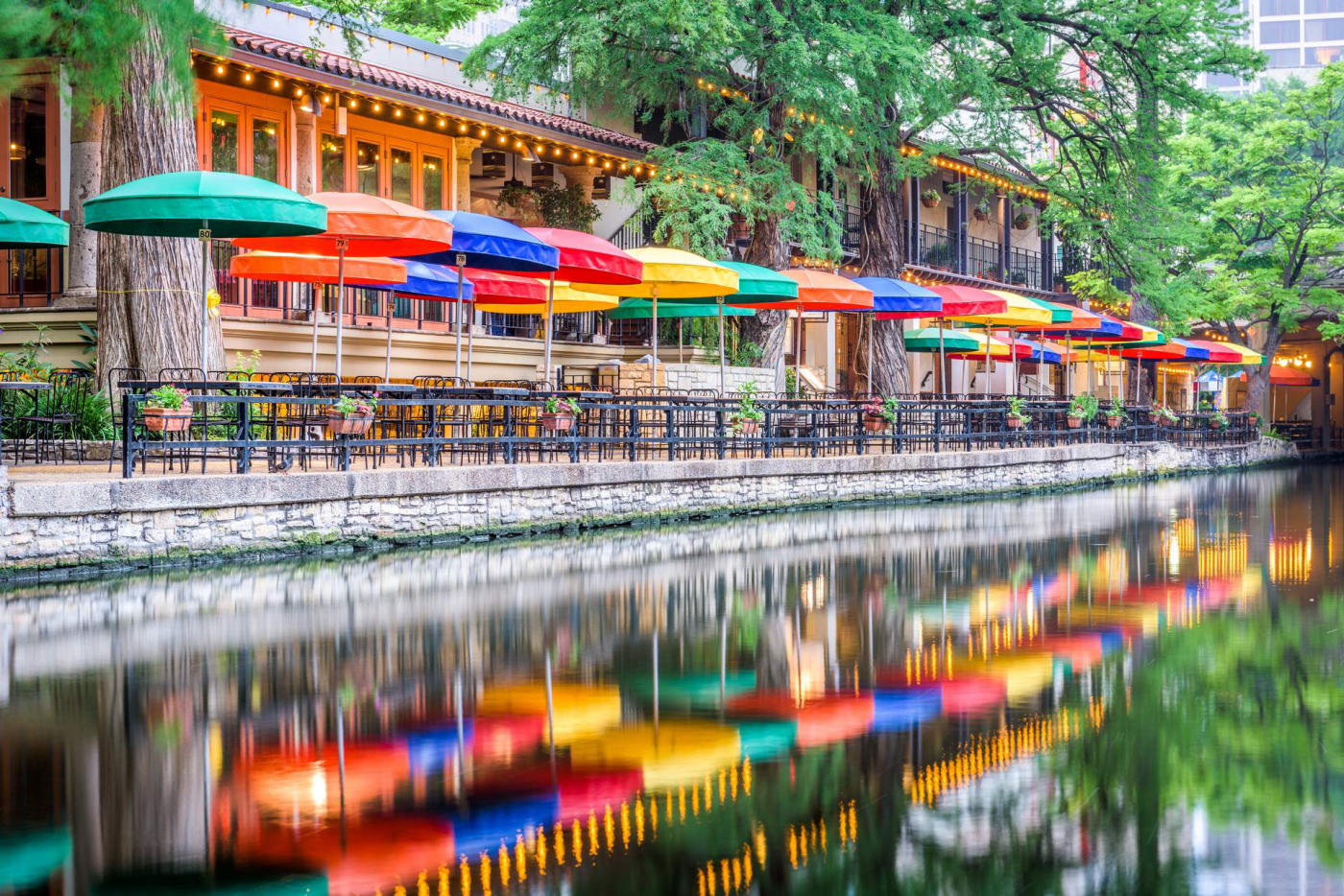 Texas and Louisiana Up Close: San Antonio, Hill Country, the Bayous and New Orleans
