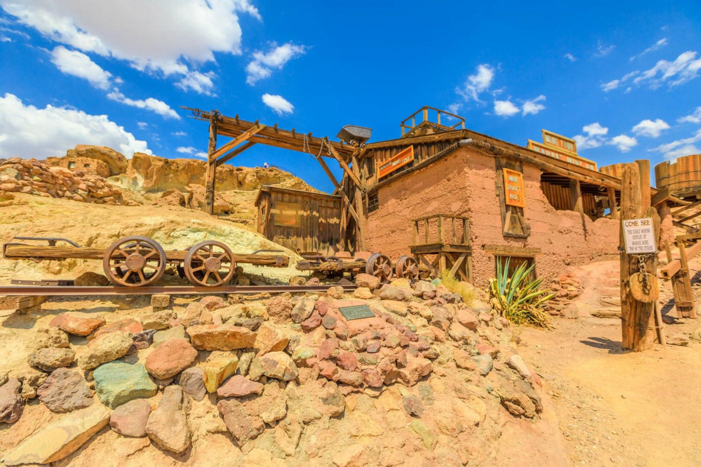 Calico – Bakersfield