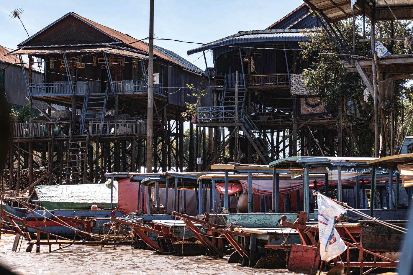 Siem Reap and Tonlé Sap: Angkor and Floating Villages — photo 1